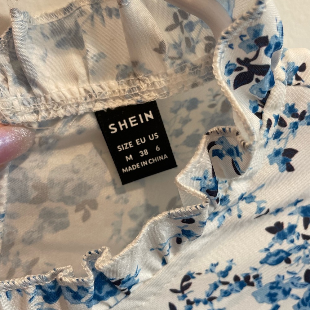 SHEIN Blue Floral Ruffle Top - Picture 6 of 9